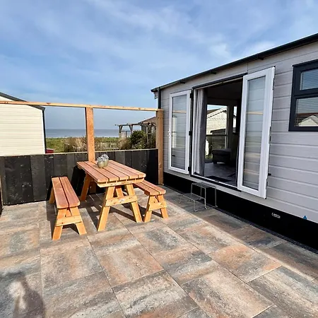 Luuk & Pleun Aan Zee *