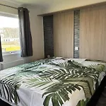 Luuk & Pleun Aan Zee Σαλέ